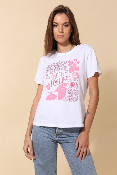 Grossiste Attrait Paris - T-shirt en coton orné d'un motif floral