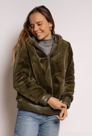 Wholesaler Attrait Paris - Short faux-fur jacket with hood