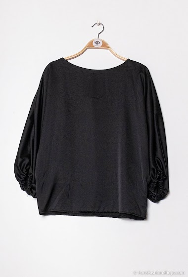 Wholesaler Audrey - Batwing sleeves satiny blouse