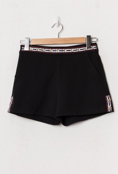 Wholesaler Azaka II - Shorts with pearls and side stripes