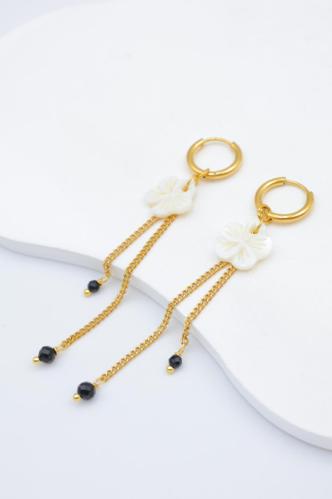 Grossiste Beli & Jolie - Boucles d'oreilles pendantes en acier inoxydable avec coquillages et pierres