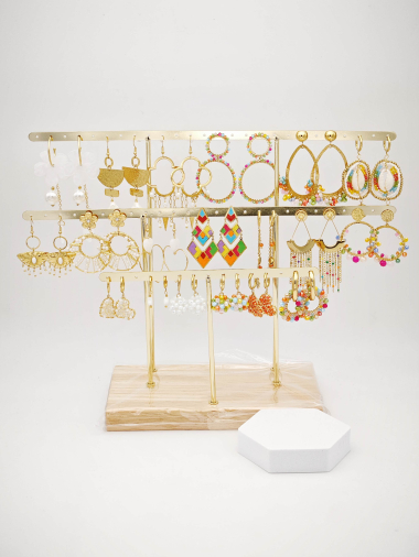 Großhändler Beli & Jolie - 19-teiliges Ohrstecker-Set aus Edelstahl mit Präsentationsständer