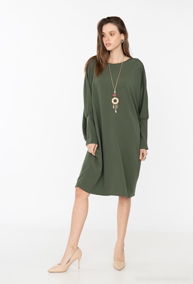 Dress with necklace and long sleeves