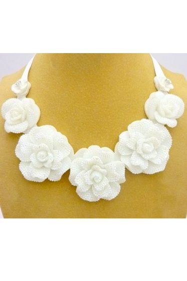 Wholesaler BELLE MISS - shiny white resin flower necklace with fabric strap closure
