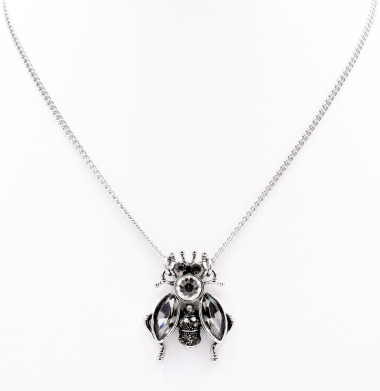 Grossiste BELLE MISS - collier pendentif insecte vielli avec cristal gris et noir