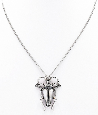 Wholesaler BELLE MISS - antiqued insect pendant necklace with gray and black crystal