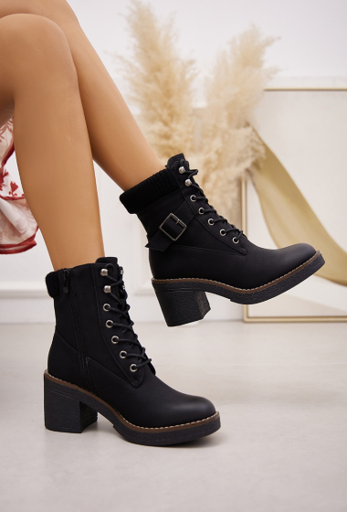 Wholesaler Belle Women - Heeled lace ankle boots with buckles