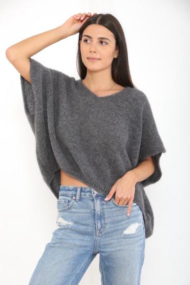 Wholesaler Bellerina - V-neck poncho sweater