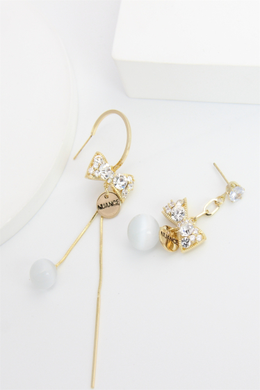 Wholesaler Bellissima - Asymmetrical earring decorated with hypoallergenic pearl