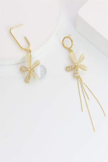 Wholesaler Bellissima - Asymmetrical earring decorated with hypoallergenic pearl