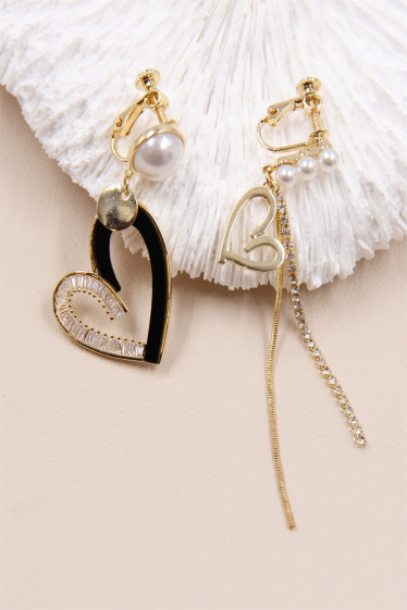 Wholesaler Bellissima - Asymmetric heart earring with vice clip