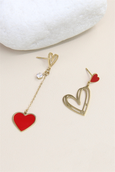 Wholesaler Bellissima - Asymmetrical heart earring in stainless steel
