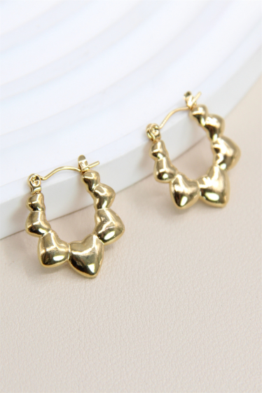 Wholesaler Bellissima - Heart design creole earring with safety clip.