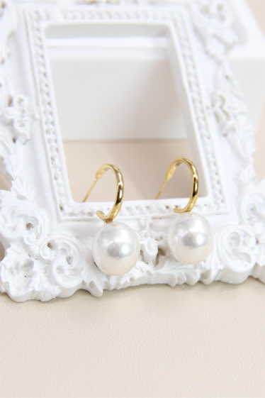 Großhändler Bellissima - Glänzender Perlen-Creolenohrring aus Edelstahl