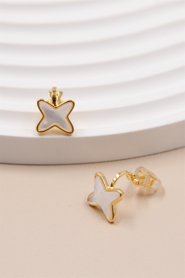 Wholesaler Bellissima - Pearly star clip-on earring