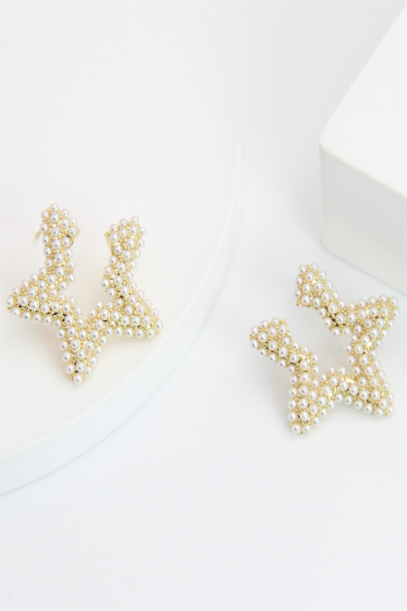 Wholesaler Bellissima - Star earring decorated with hypoallergenic pearl