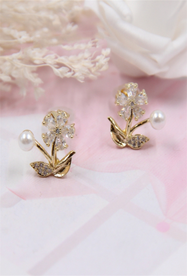 Wholesaler Bellissima - Flower clip-on earring adorned with crystal