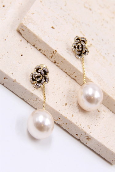 Wholesaler Bellissima - Flower earring decorated with 925 silver stem pearl