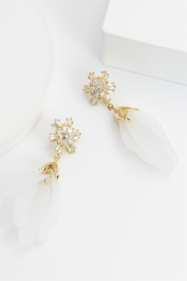 Wholesaler Bellissima - Petal flower earring adorned with zirconium crystal