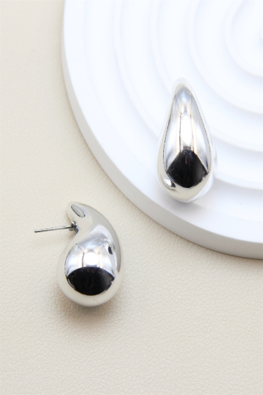 Wholesaler Bellissima - 3 cm drop earring with metallic shiny effect in stainless steel