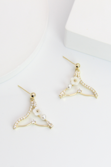 Wholesaler Bellissima - Mermaid tail earring decorated with flower and hypoallergenic rhinestones