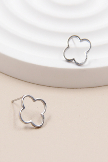Wholesaler Bellissima - Clover fine chain earring in stainless steel
