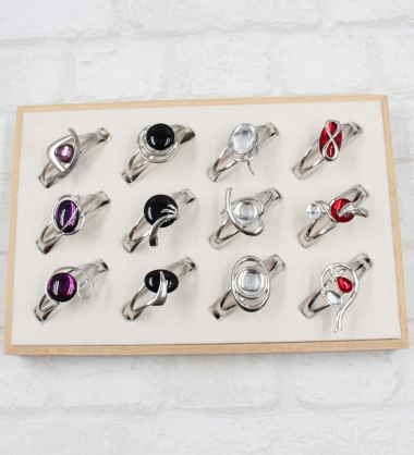 Wholesaler Bellissima - Adjustable rhodium-plated glass bangle bracelet set of 12 pcs with display included