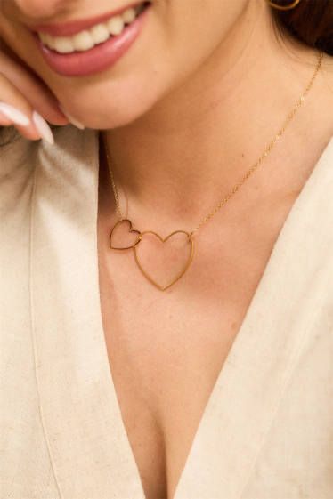 Großhändler Bellissima - Halskette mit 2 ineinander verschlungenen Herzen aus Edelstahl