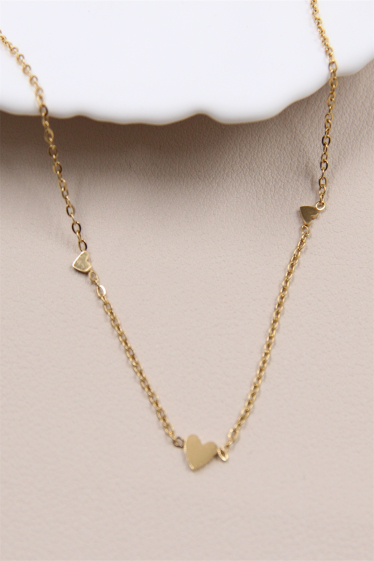 Großhändler Bellissima - Halskette mit 3 Herzen aus Edelstahl