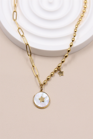 Wholesaler Bellissima - Asymmetrical pearly star pendant necklace in stainless steel