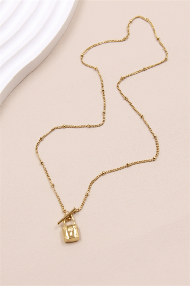 Wholesaler Bellissima - Fine stainless steel chain padlock necklace