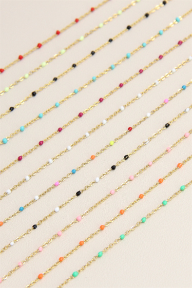 Grossiste Bellissima - Collier chaîne fine ornée de petites perles colorées en acier inoxydable