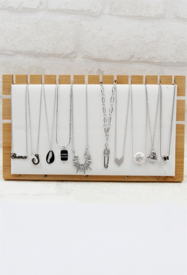 Wholesaler Bellissima - Stainless steel necklace set of 10 pcs with display included