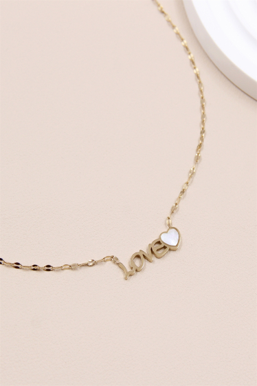 Wholesaler Bellissima - LOVE pearly heart necklace in stainless steel.