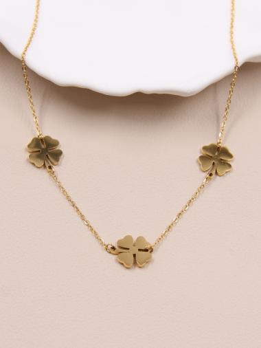 Wholesaler Bellissima - Necklace decorated with 3 clovers in stainless steel