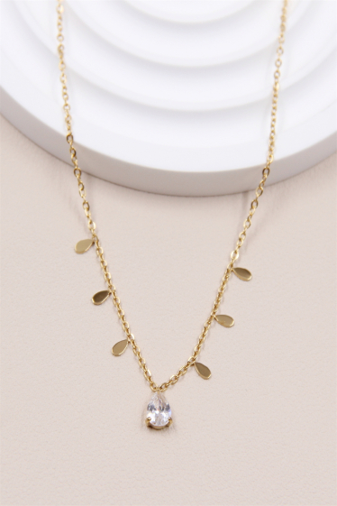 Großhändler Bellissima - Halskette mit kleinen Tropfen Kristallanhänger aus Edelstahl verziert