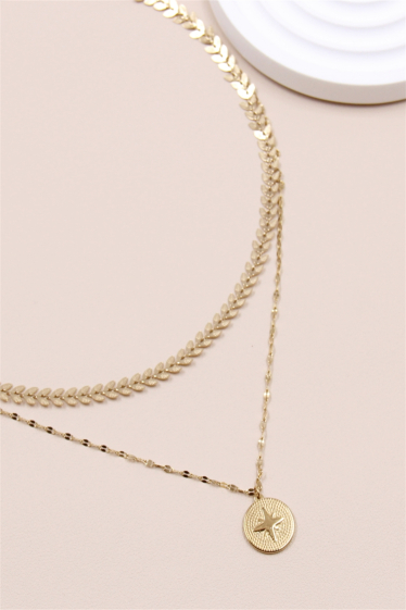 Großhändler Bellissima - Halskette mit Doppelstern-Anhänger und Blattgliedern aus Edelstahl