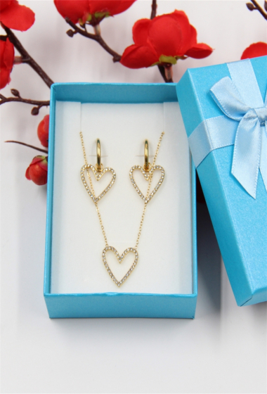 Wholesaler Bellissima - Stainless steel rhinestone heart set in jewelry box