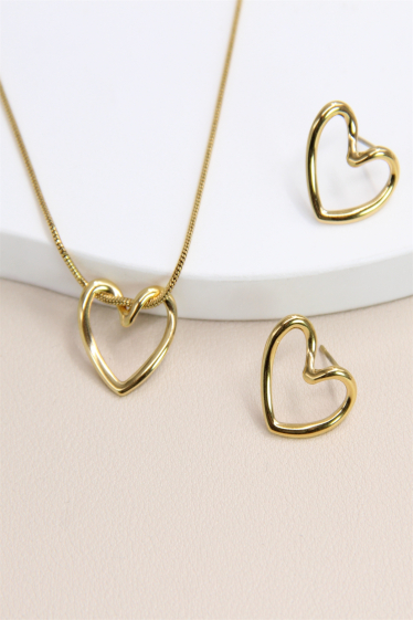 Wholesaler Bellissima - Stainless steel heart necklace and earring set