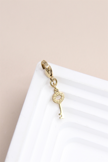 Wholesaler Bellissima - Charm's key pendant in stainless steel