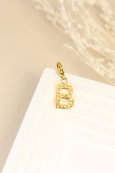 Wholesaler Bellissima - Charm's letter "B" pendant decorated with rhinestones in stainless steel