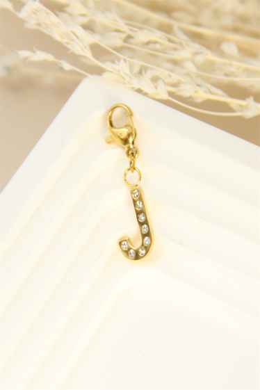 Wholesaler Bellissima - Charm's letter "J" pendant decorated with rhinestones in stainless steel