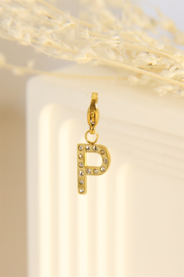 Wholesaler Bellissima - Charm's letter "P" pendant decorated with rhinestones in stainless steel