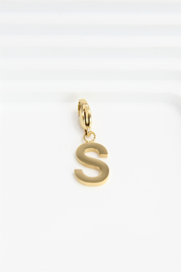 Wholesaler Bellissima - Charm's letter "S" pendant in stainless steel