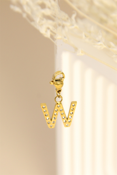 Wholesaler Bellissima - Charm's letter "W" pendant decorated with rhinestones in stainless steel
