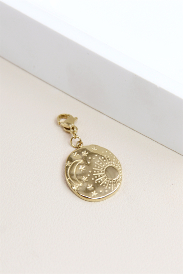 Wholesaler Bellissima - Charm's sun pendant in stainless steel.