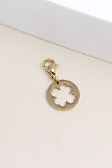 Wholesaler Bellissima - Charm's clover pendant in stainless steel