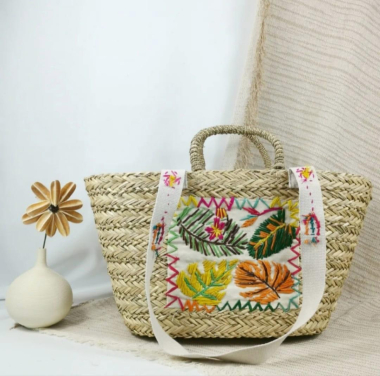 Wholesaler Best Angel-Fashion Kingdom - Large straw basket with double strap, one with embroidery