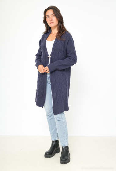 Wholesaler BLEUET DE PARIS - Simple knit vest with brooch; Corresponding TU size 38-46.