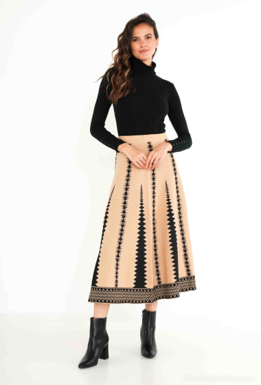 Wholesaler BLEUET DE PARIS - Long skirt with various geometric patterns. Corresponding TU size 38-46.